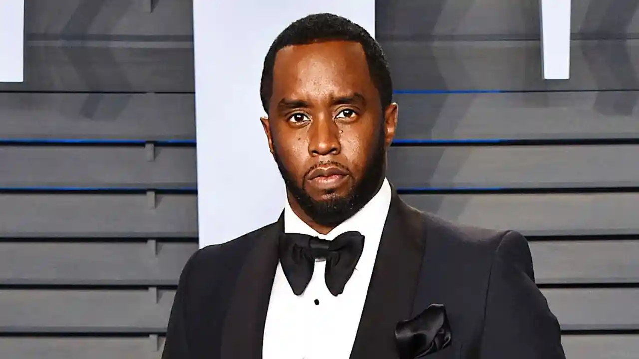 https://www.mobilemasala.com/film-gossip/Sean-Diddy-Combs-allegedly-faces-taunts-and-poor-living-conditions-in-jail-as-he-awaits-trial-Hes-sleeping-on-i304311