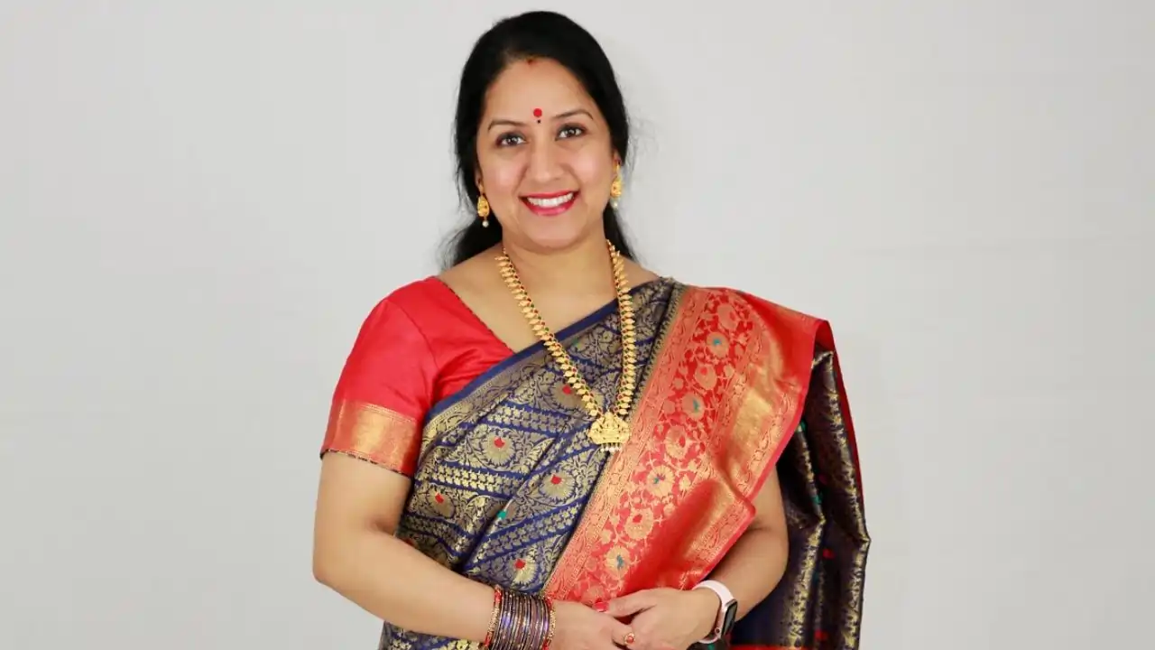 https://www.mobilemasala.com/film-gossip/With-the-utmost-passion-in-acting-I-want-to-return-to-Tollywood-Prashanthi-Harathi-i227148