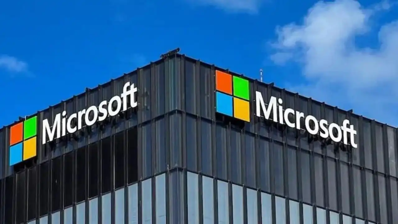 ऑफिस में वापस लौटने की बात पर Microsoft अपने प्रतिस्पर्धियों से अलग, आप भी जानें