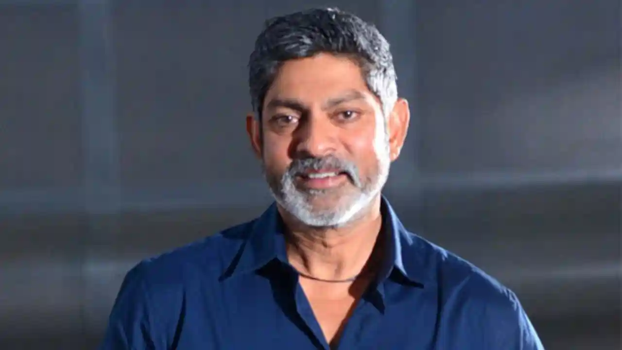 https://www.mobilemasala.com/film-gossip-tl/Jagapathi-Babus-serious-look-tl-i252598