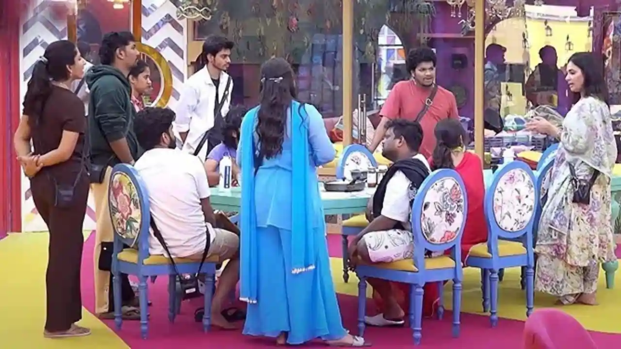 Bigg Boss 8 Telugu: Wild card entries target THIS controversial housemate