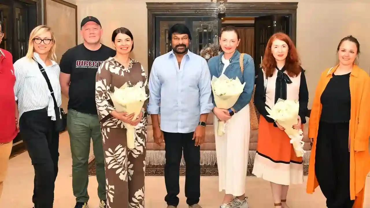 https://www.mobilemasala.com/film-gossip/Latest-Entertainment-News-Live-Updates-Today-April-19-2024-Chiranjeevi-hosts-Russian-delegates-in-Hyderabad-to-discuss-creative-collaborations-Watch-i255521