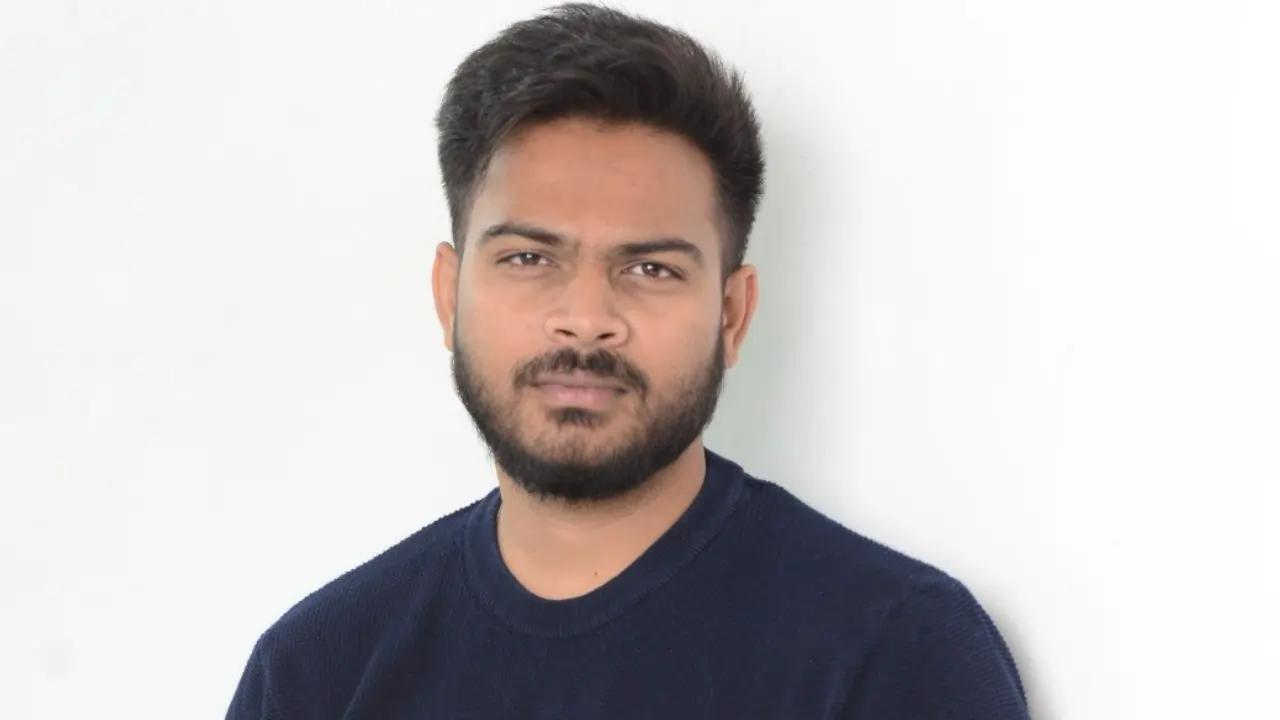 https://www.mobilemasala.com/cinema/Game-on-will-be-realistic-Director-Dayanand-tl-i209720