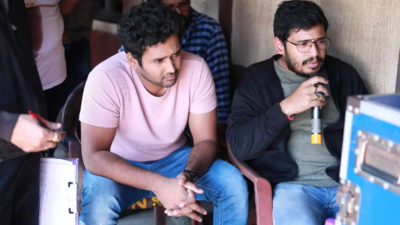 https://www.mobilemasala.com/film-gossip/Vikkatakavi-offers-audiences-a-unique-experience-as-a-period-series-says-director-Pradeep-Maddali-i317270