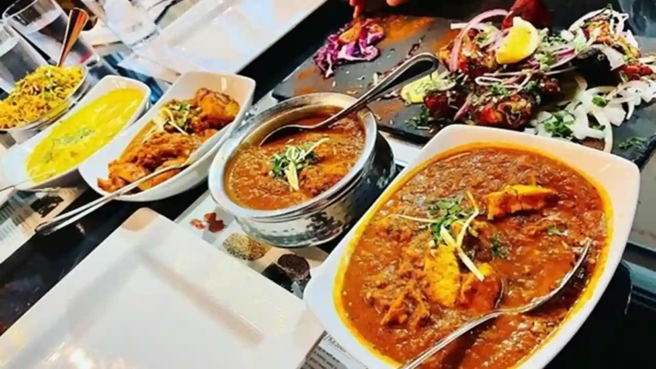 https://www.mobilemasala.com/features-hi/Experience-the-vibrant-colors-of-Holi-with-these-restaurants-in-Kolkata-you-also-know-hi-i225494