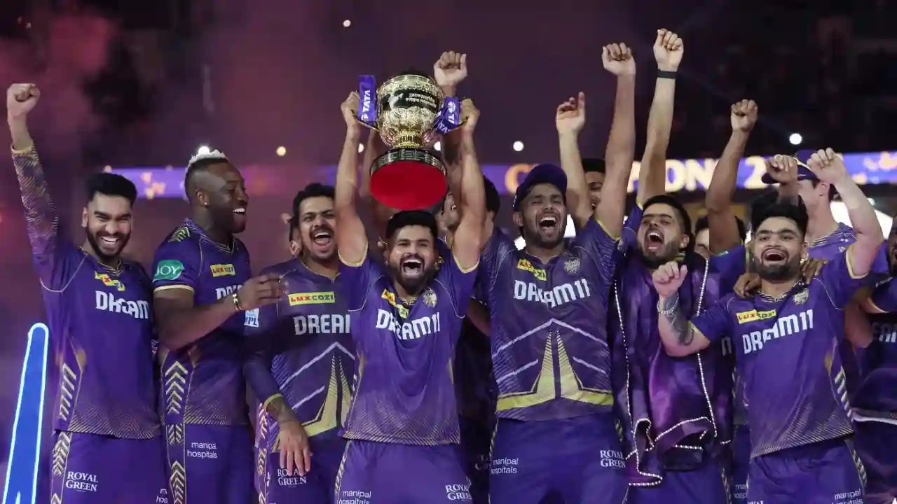 https://www.mobilemasala.com/khel/This-KKR-bowler-created-havoc-in-Duleep-Trophy-hi-i299394