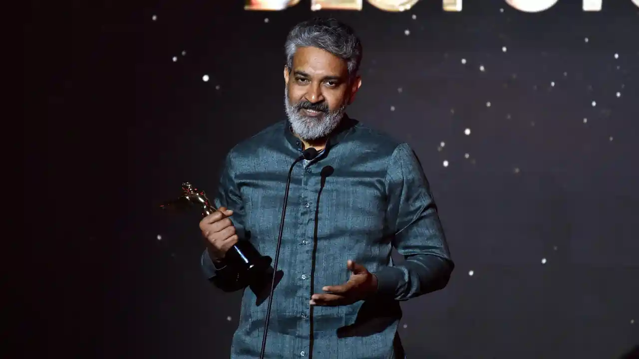 https://www.mobilemasala.com/film-gossip-tl/Rajamouli-who-is-generating-interest-in-OTT-Modern-masters-He-is-a-legend-comments-of-film-celebrities-tl-i283360