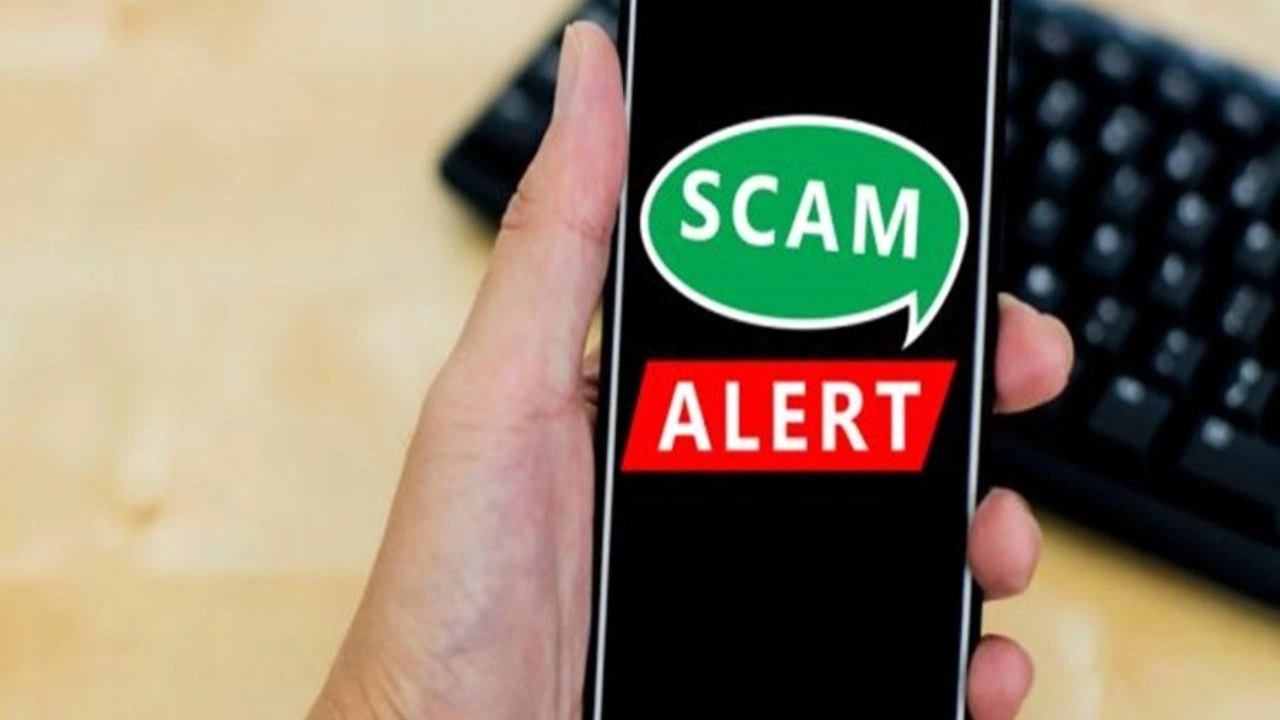 https://www.mobilemasala.com/tech-hi/Google-removes-two-fake-investment-related-apps-from-its-Play-Store-on-Android-after-Gurugram-Police-notice-hi-i259474