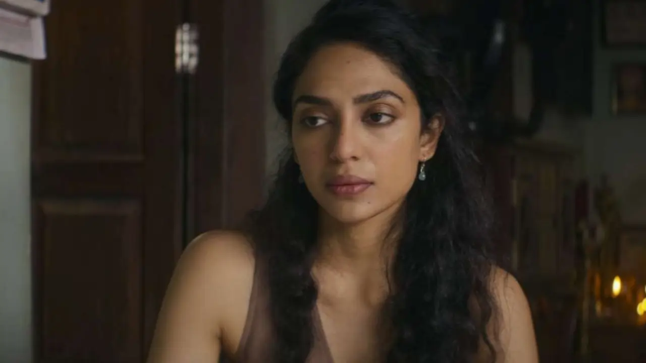 https://www.mobilemasala.com/movies/Sobhita-Dhulipala-and-Love-Sitara-team-play-a-fun-game-about-family-ahead-of-premiere-WATCH-i302889