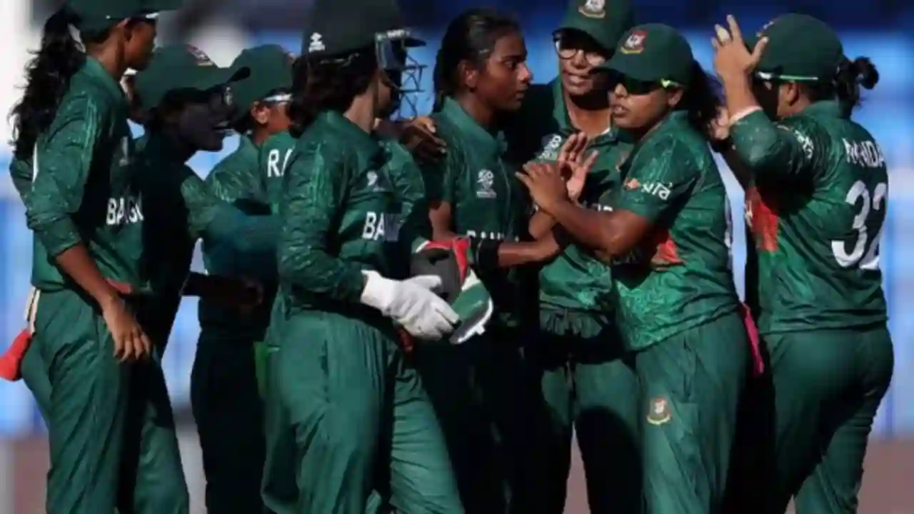 https://www.mobilemasala.com/sports/Bangladesh-Women-vs-Scotland-Women-Highlights-Bangladesh-Women-beat-Scotland-Women-by-16-runs-i305077