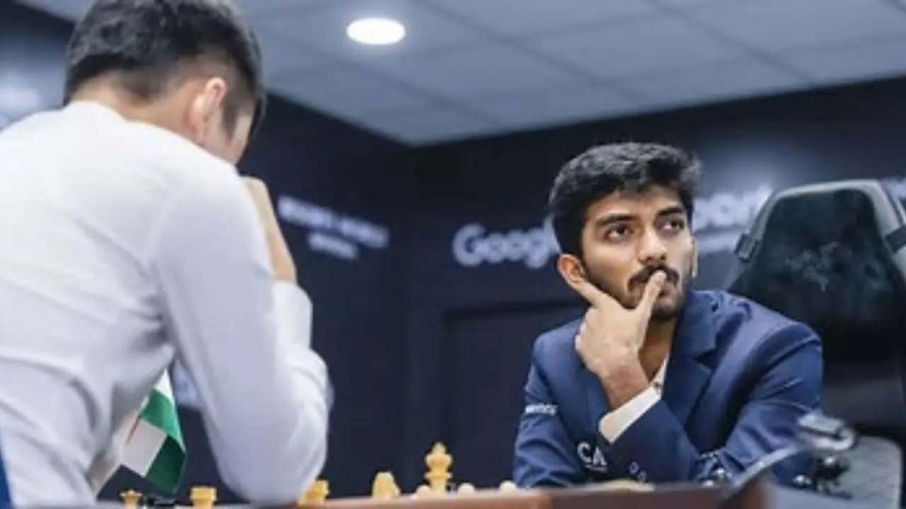 https://www.mobilemasala.com/sports/World-chess-cship-Gukesh-escapes-with-draw-in-Game-5-i322067