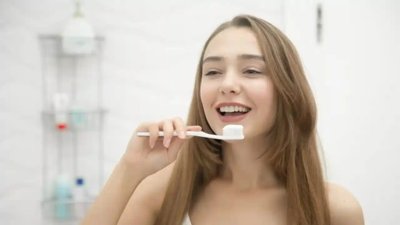 क्या आप अपने दांतों को ब्रश करने का सही तरीका जानते हैं?
