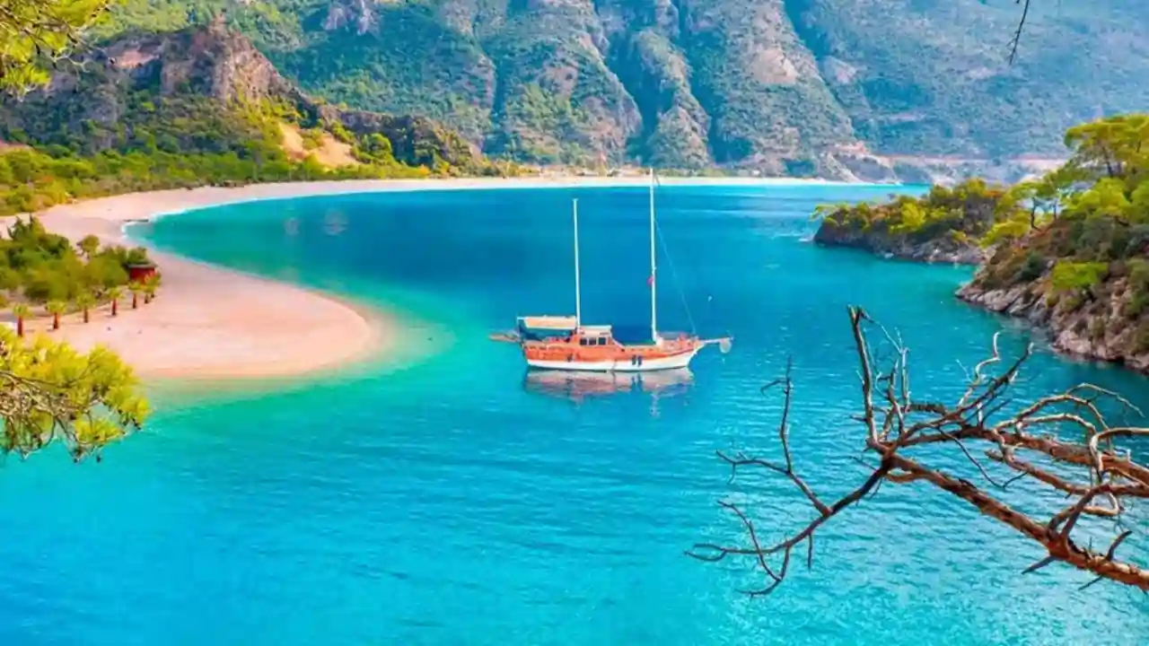 https://www.mobilemasala.com/tourism/Get-to-know-some-of-the-beautiful-beaches-waiting-for-you-in-Turkey-hi-i282260