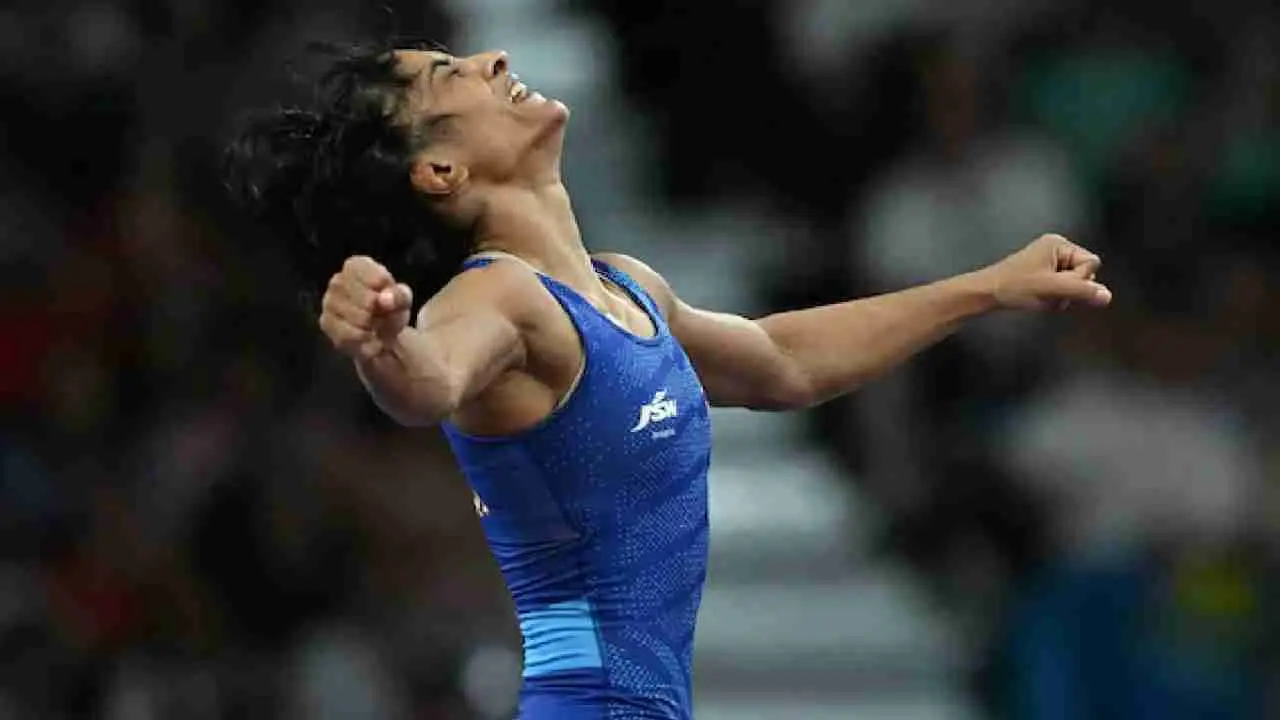 Vinesh Phogat's Paris Olympics heartbreak casts sombre pall among wrestling fans in Games fan park